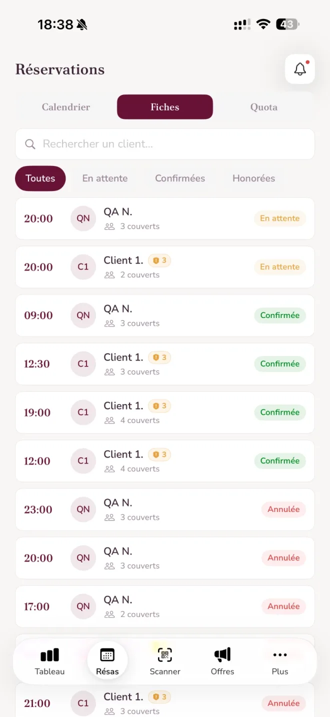 Liste des fiches de réservation avec statuts